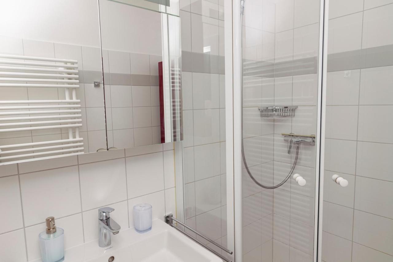 Beautiful 2-Bedroom Apartment Near Schoenbrunn 비엔나 외부 사진