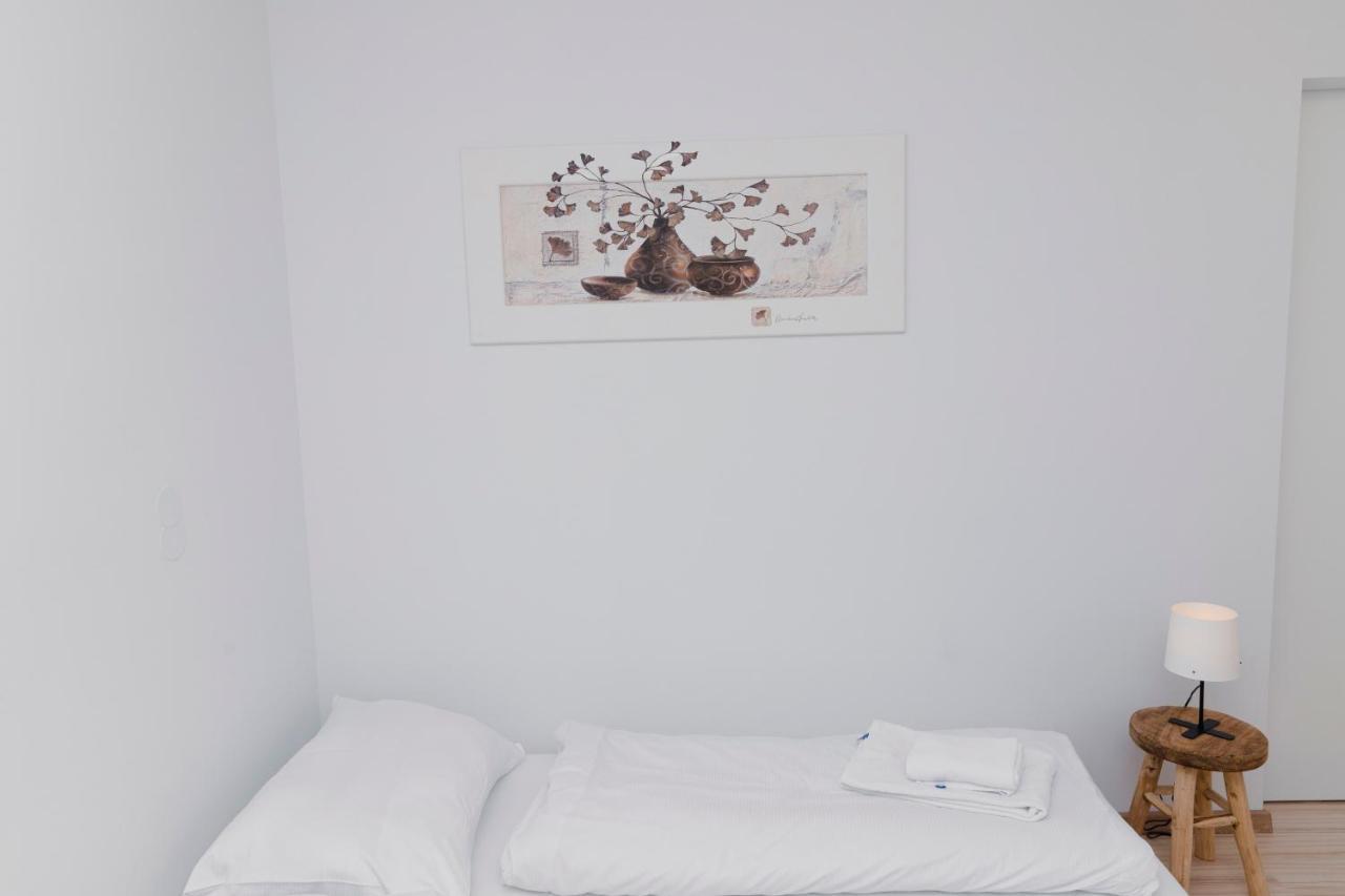 Beautiful 2-Bedroom Apartment Near Schoenbrunn 비엔나 외부 사진