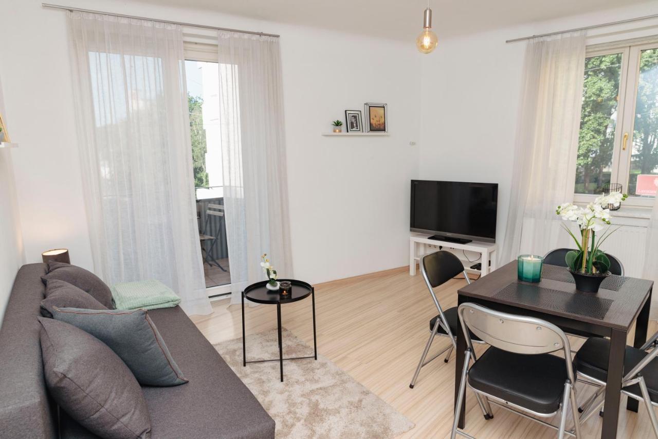 Beautiful 2-Bedroom Apartment Near Schoenbrunn 비엔나 외부 사진