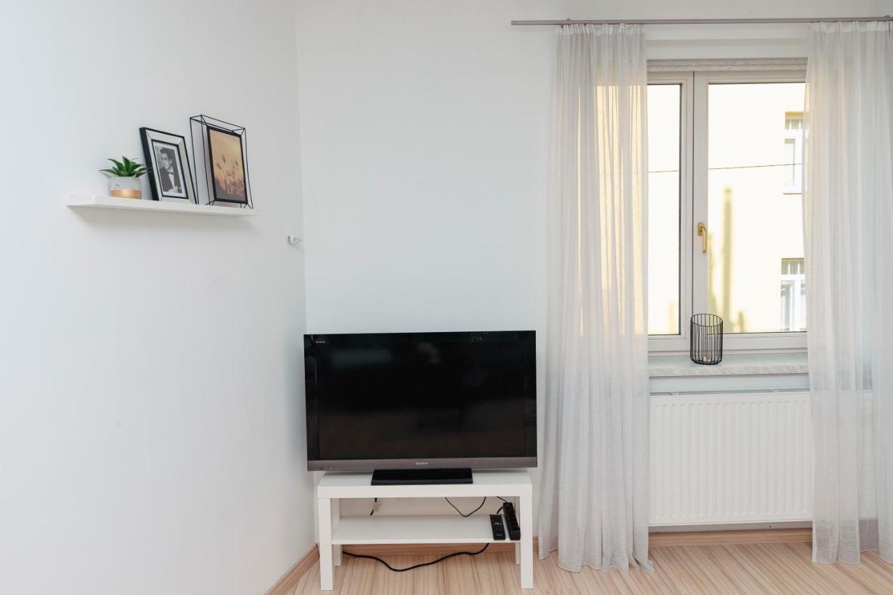 Beautiful 2-Bedroom Apartment Near Schoenbrunn 비엔나 외부 사진